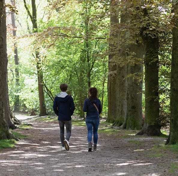 Ondersteunend gesprek tussen ouder en jongere